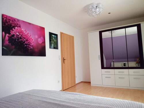 OG helles Schlafzimmer - 