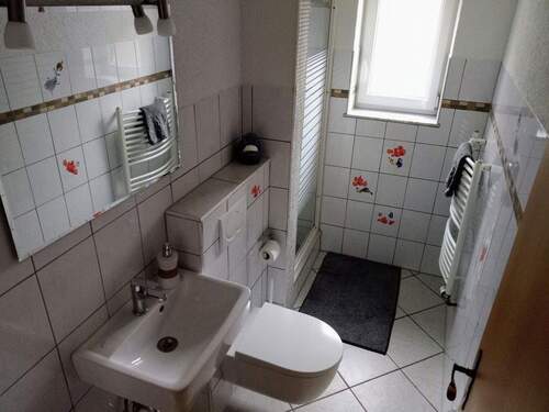 WC und Waschbecken erneuert - 