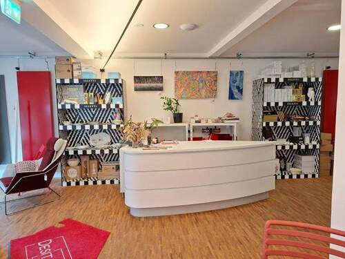 Theke.jpg - 3 Zimmer Gewerbeobjekt (Büro, Produktion, Verkauf) in Langenzenn