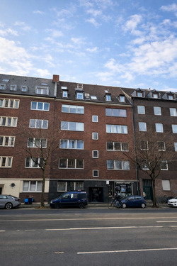 Hausansicht - Charmante 2,5-Zimmer-Wohnung in Düsseldorf-Düsseltal – Ihr neues Zuhause