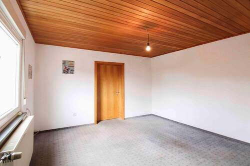 Wohnzimmer - 5 Zimmer Einfamilienhaus in Dillenburg