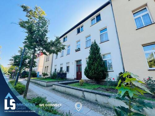 Hausansicht Straßenseite - Großzügig und ruhig! - 360,00&nbsp;EUR Kaltmiete, ca.&nbsp; 60,40&nbsp;m&sup2;&nbsp;Wohnfl&auml;che