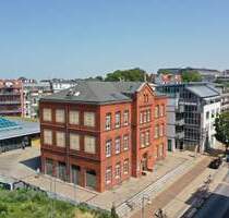 Helle Büro- Praxisfläche mit flexibler Nutzung und Aufzug - in Rostocks Innenstadt