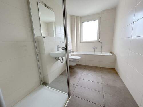 Bad - 3 Zimmer Etagenwohnung zur Miete in Schwäbisch Hall