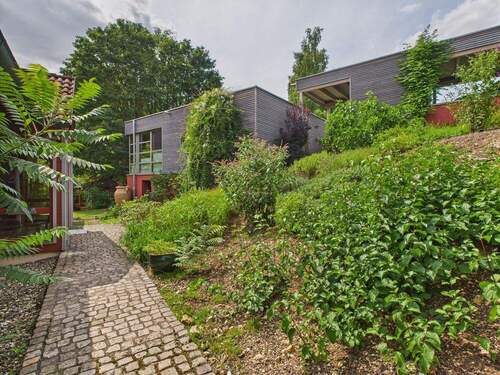 Weg zu den Häusern - 6 Zimmer Mehrfamilienhaus, Wohnhaus zum Kaufen in Maßbach