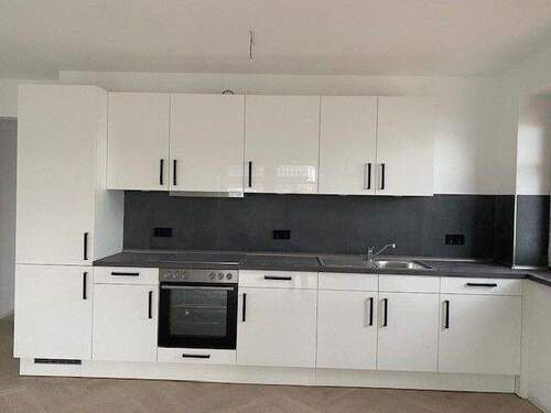 EBK - Etagenwohnung mit 78,10 m&sup2; in Hamburg zur Miete