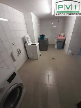 Waschmaschinenraum - Etagenwohnung mit 72,00 m&sup2; in Aue zur Miete