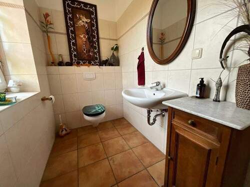 Vorderhaus - EG - Gäste-WC - 