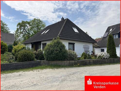 Straßenansicht - Wohnen inmitten der Stadt und dennoch ruhig und familiengerecht!
