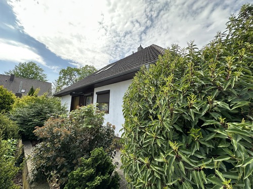 Eingang - 5 Zimmer Einfamilienhaus in Achim
