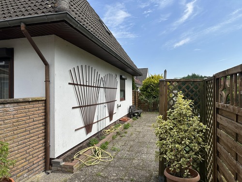 Seitenansicht - Einfamilienhaus mit 130,00 m² in Achim zum Kaufen