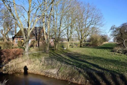 Ruhige Alleinlage - Einfamilienhaus mit 107,00 m² in Steinau zum Kaufen