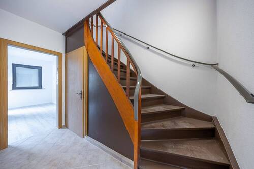 Flur - 8 Zimmer Reihenmittelhaus in Bremen