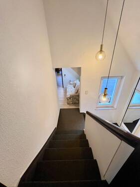 Treppenhaus - Einfamilienhaus mit 240,00 m² in Bad Salzuflen zum Kaufen