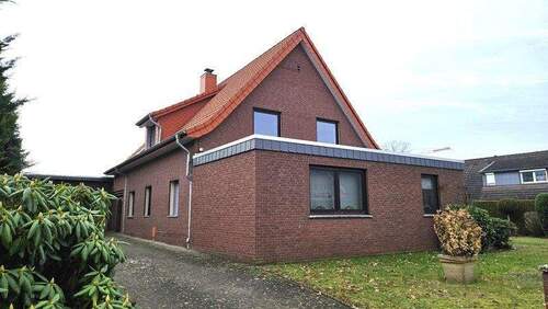 Außen links.jpg - 3 Zimmer Etagenwohnung zur Miete in Delmenhorst