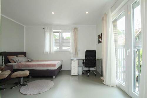 Schlafzimmer 1. OG - 