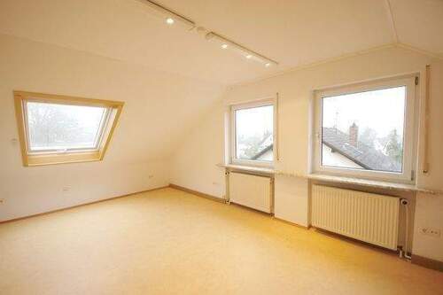 Großzügiger, heller Wohn-/Eßbereich - 2 Zimmer Etagenwohnung in Burgthann