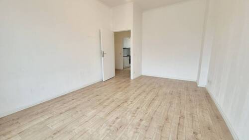 Viel Licht für Wohnträume - 2 Zimmer Etagenwohnung in Berlin