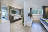 ...mit Master-Schlafzimmer - 
