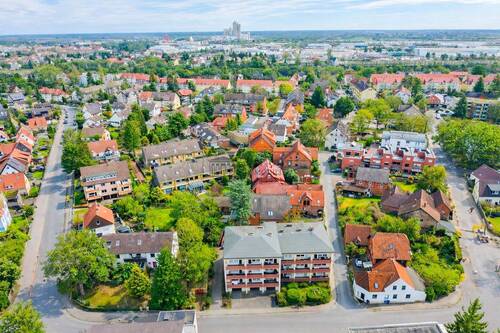 Tolle Umgebung - 9 Zimmer Etagenwohnung zum Kaufen in Hannover
