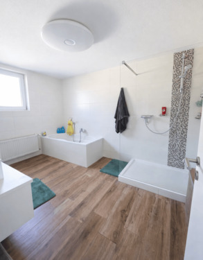 Badezimmer 1. OG - 