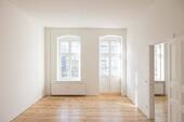 Wohnzimmer - 2 Zimmer Etagenwohnung zum Kaufen in Berlin