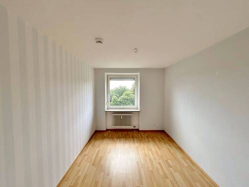 Zimmer 2 - 