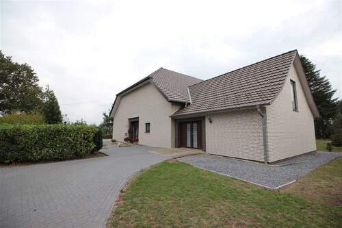 Ansicht Nord-West - Einfamilienhaus mit 400,00 m² in Stemwede zum Kaufen