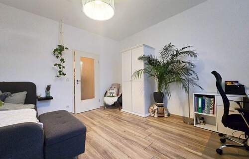 Zimmer - Es ist alles da! Einfach einziehen und wohlfühlen