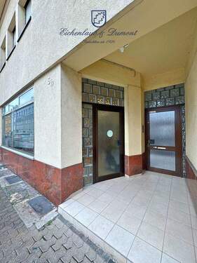 Gewerbeeinheit mit Schaufenster - 