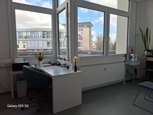 Empfang - 3 Zimmer Mehrfamilienhaus, Wohnhaus in Neu-Ulm