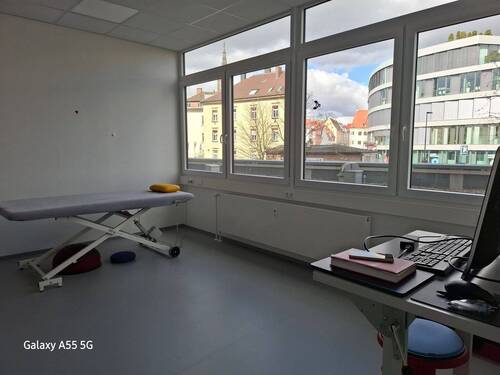 Raum 1 - Mehrfamilienhaus, Wohnhaus mit 69,00 m&sup2; in Neu-Ulm zum Kaufen