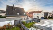 Aussicht - Solider Familientraum in Köln-Rath: Gepflegte DHH auf 157m2, mit 5 Zimmern, Garage und Garten! (Variante)