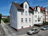 Bild1 - Freies Dreifamilienhaus in zentraler Stadtteil-Lage von Niederzwehren