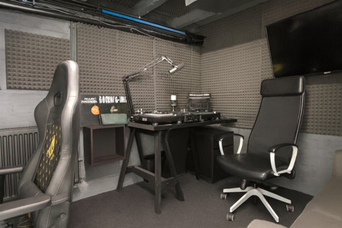 Studio - 