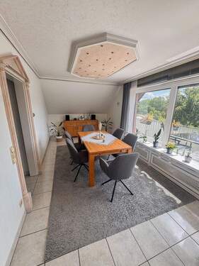 4 Wohnzimmer DG - Etagenwohnung mit 99,00 m² in Übach-Palenberg zum Kaufen