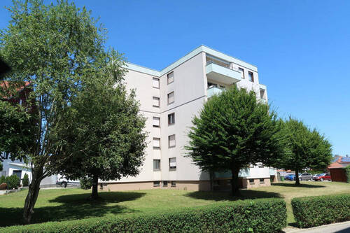 Bild1 - Wohnen mit Aussicht! Schöne, helle 2,5 Zimmer Wohnung mit Balkon