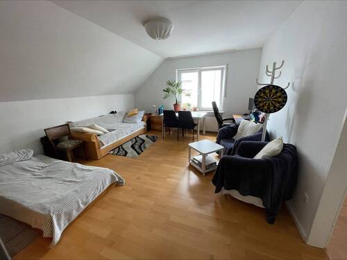 1 Zi Appartement in OG - 9 Zimmer Mehrfamilienhaus, Wohnhaus in Langen