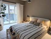 Schlafzimmer mit Balkon - 
