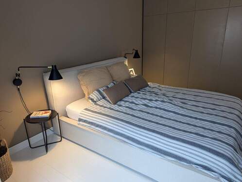 mit Einbauschränken - 