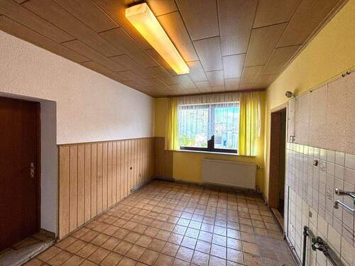 Bild 2 - 4 Zimmer Einfamilienhaus zum Kaufen in Teuchern