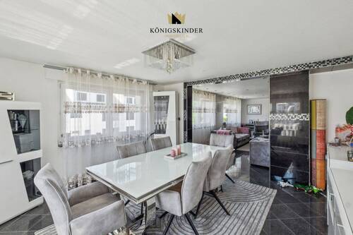 Bild 3 - 8 Zimmer Mehrfamilienhaus, Wohnhaus in Weinstadt