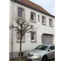 Kernsaniertes Haus in Schöner Lage - Herxheim