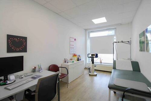 Behandlungszimmer - Büro mit 200,00 m&sup2; in Rastede zum Kaufen