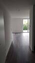 Flur mit Blick ins Wohnzimmer - 