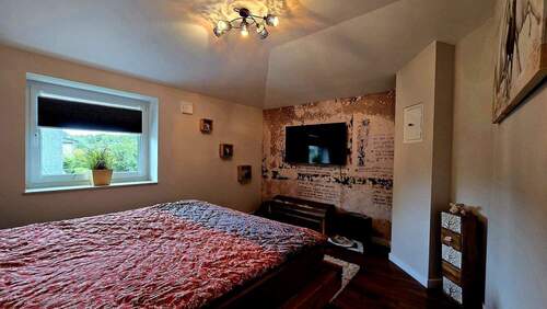 Schlafzimmer 2 OG - 