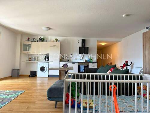  Wohnzimmer + Küche - Etagenwohnung mit 80,30 m² in Mainz zur Miete
