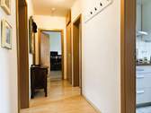 Flur - 3 Zimmer Etagenwohnung in Düsseldorf