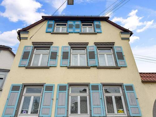 Haus Vorderseite - 6 Zimmer Einfamilienhaus in Münster-Sarmsheim