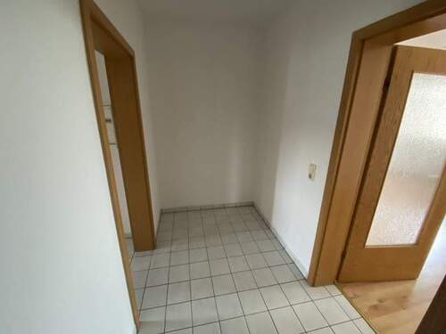 Flur - Etagenwohnung mit 62,00 m² in Plauen zur Miete
